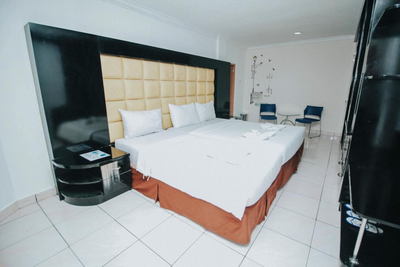 Hotel New Lilik มาเกอลัง ภายนอก รูปภาพ